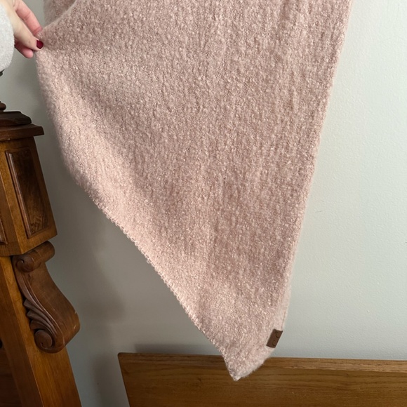 CC • Solid Boucle Knit Scarf in Rose - Picture 3 of 4